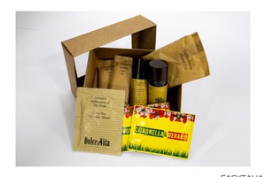 Kit vanity in scatola avana Kit vanity in scatola avana